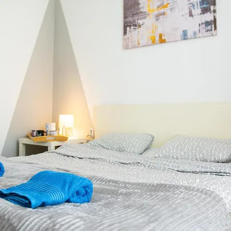 Apartment Modern Karpos *