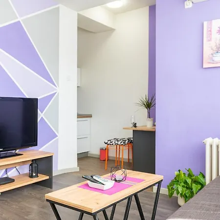 Modern Karpos Apartament