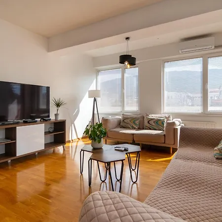 Apartment Modern Karpos