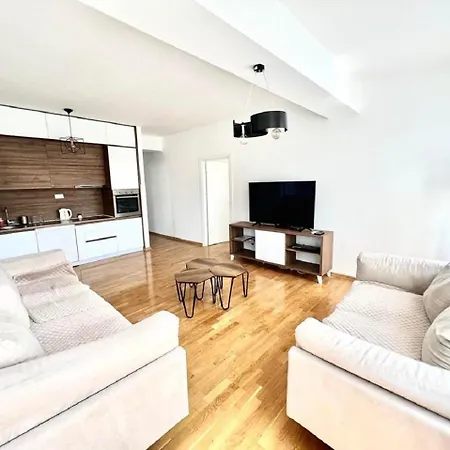 Modern Karpos Apartment *