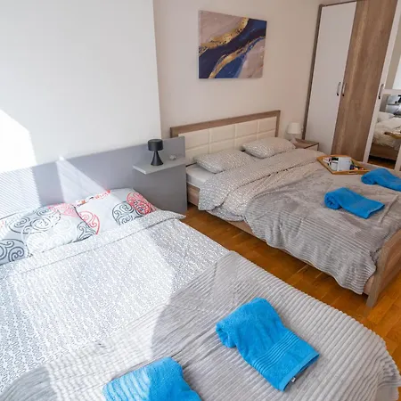 Modern Karpos Apartment *