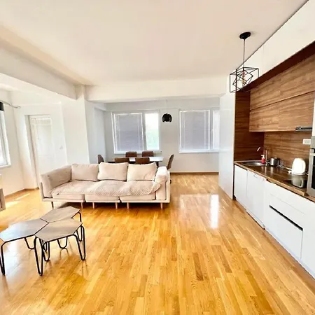 Modern Karpos