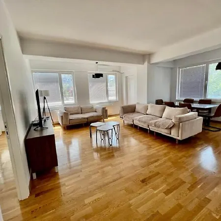 Apartment Modern Karpos