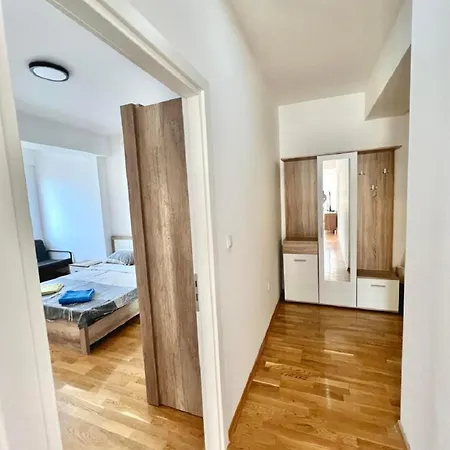 Modern Karpos Apartment *