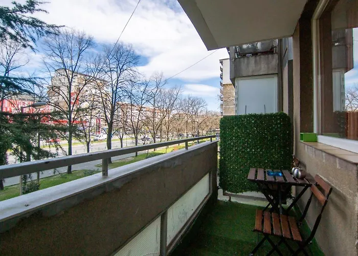 Modern Karpos Apartmán *