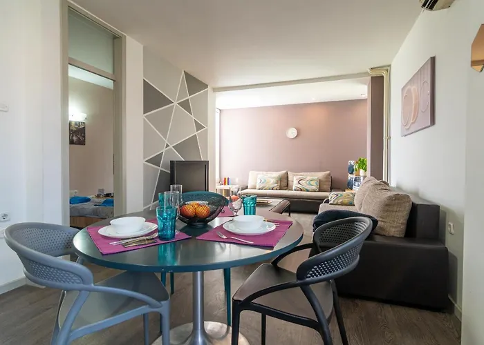 Modern Karpos Apartmán *